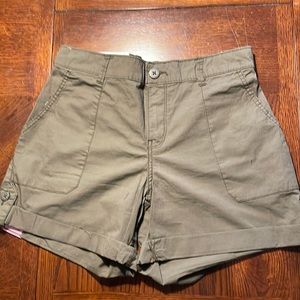 Sanctuary ladies shorts. Size small. Green utility shorts